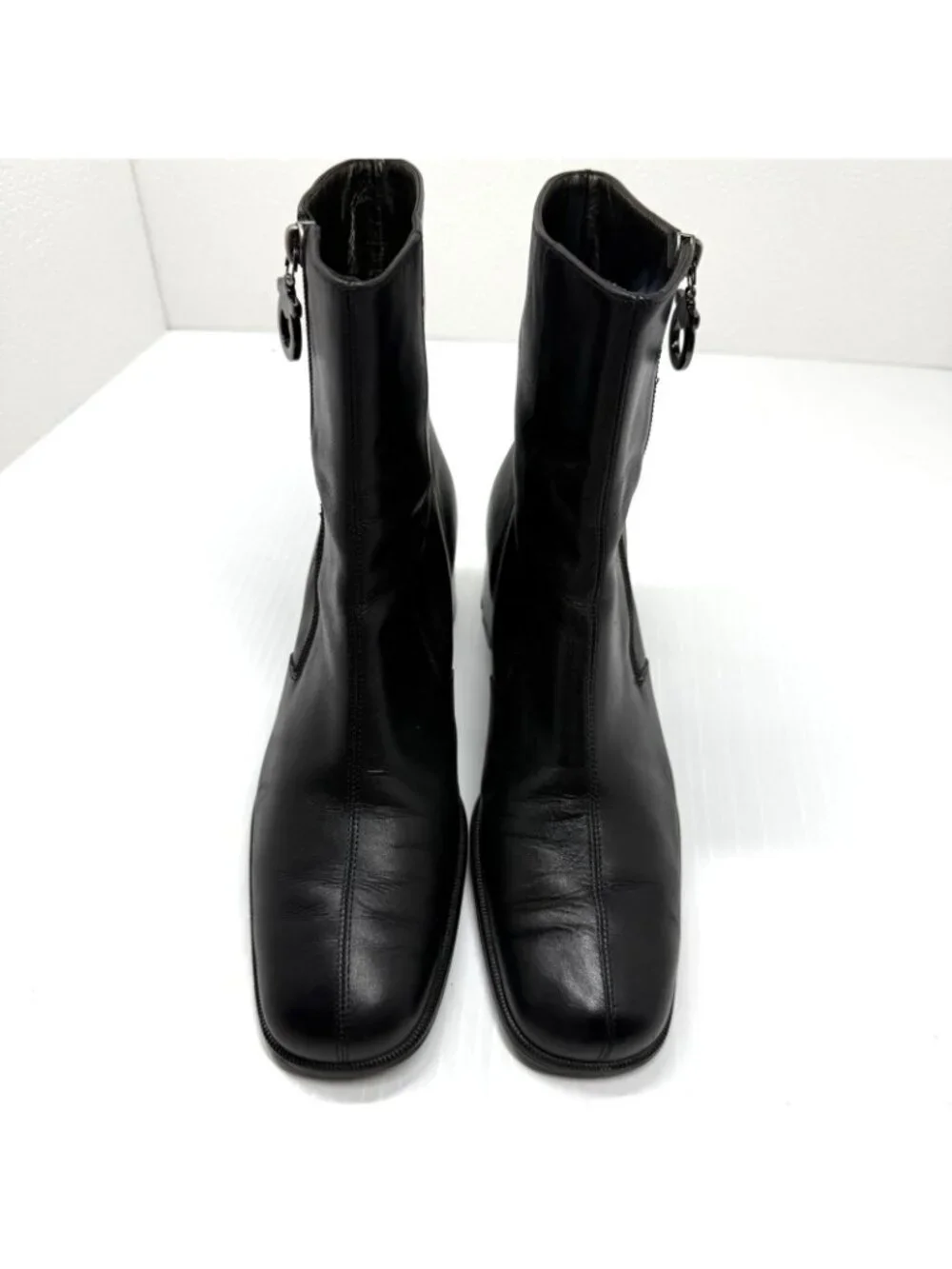 Salvatore Ferragamo Leather Ankle Boots Womens Size 8 Black Gancini Zip Luxury